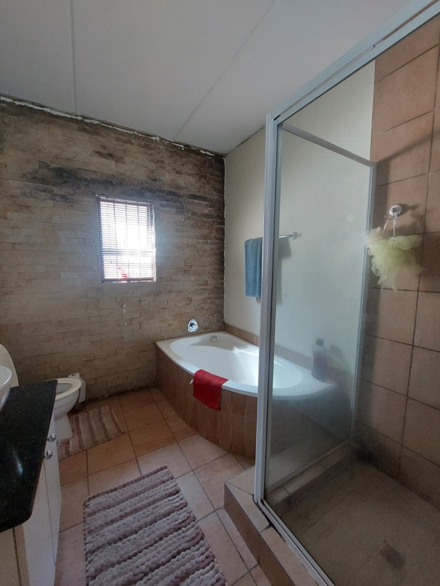 2 Bedroom Property for Sale in Sasolburg Free State